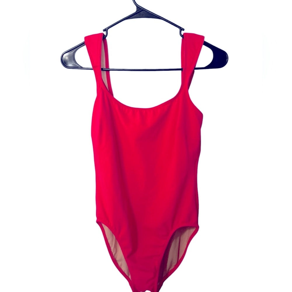 🔴 5 for $40 SALE! 
Newport News Red One Piece Comes with FREE Cover Up 10